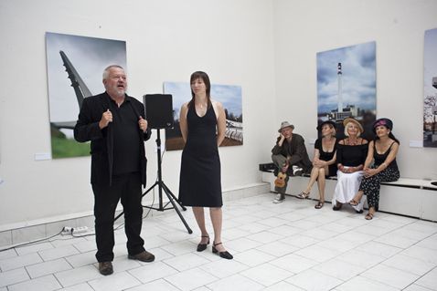 Andrea Thiel Lhotáková, Monumenty