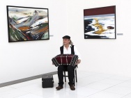 thmb-frank-deutscher-zahral-na-bandoneon-historicky-typ-knoflikove-tahaci-harmoniky-4130.jpg