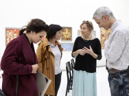 thmb-v-pozadi-lucie-siklova-s-malirkou-monikou-holeckovou-5183.jpg