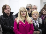 thmb-sestra-autorky-dana-broumova-v-pozadi-manzel-milan-broum-7488.jpg