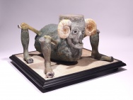 thmb-jan-svankmajer-handstan-i-2013-asamblaz-32x44x48-cm-10107.jpg