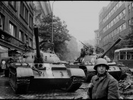thmb-u-rozhlasu-srpen-1968-11121.jpg
