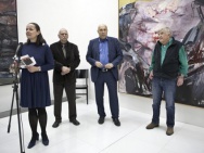thmb-hosty-uvitala-manazerka-galerie-marketa-polakova-zleva-phdr-jan-kriz-starosta-mestske-casti-praha-1-ing-oldrich-lomecky-a-franta-1650.jpg